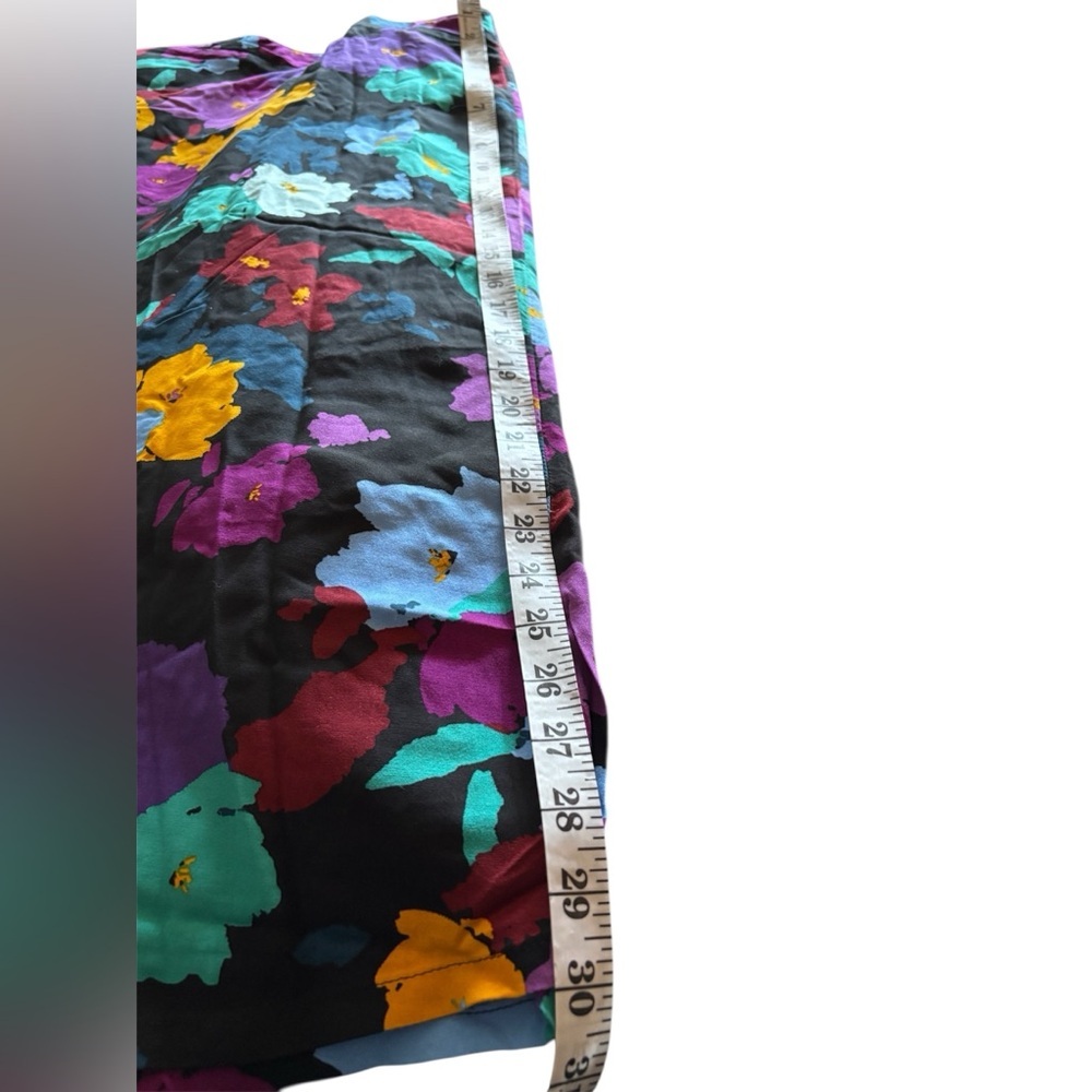 AnyBody A-Line Skirt - Black with Multicolor Floral 52 % Viscose 48% Cotton - Picture 7 of 7